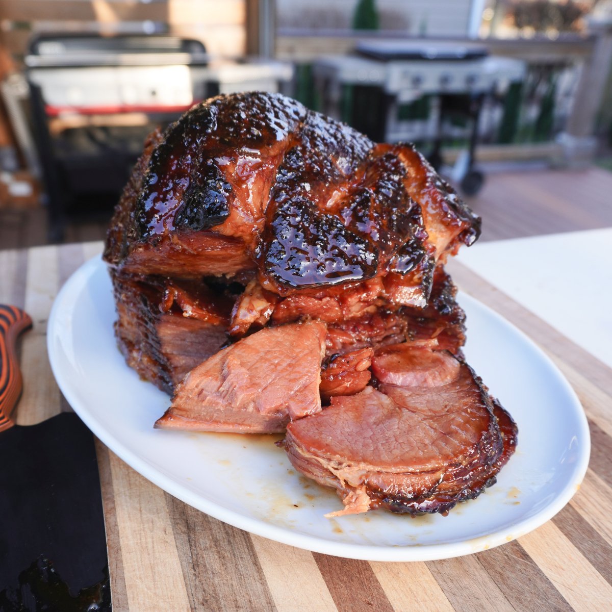 smoked honey mustard ham plated.