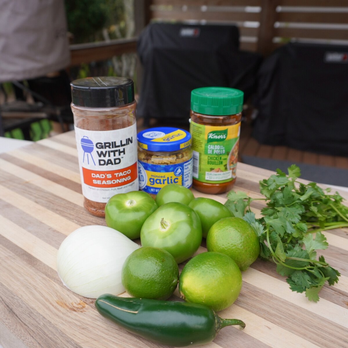 Salsa verde ingredients.